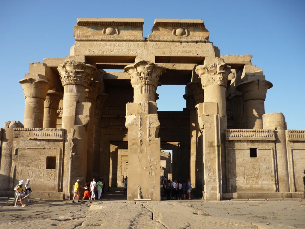 Duplice ingresso del tempio di Kom Ombo